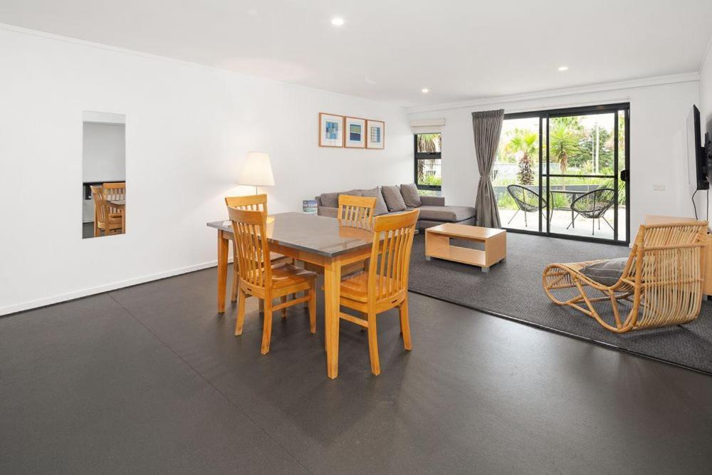 Corrigans Cove Aparthotel Batemans Bay Exterior photo