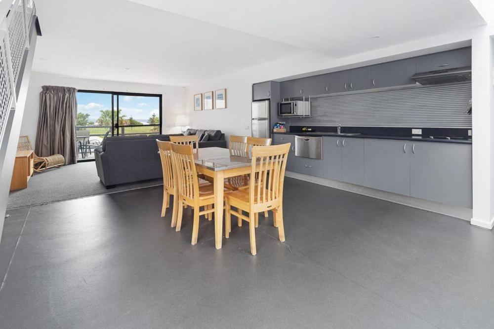 Corrigans Cove Aparthotel Batemans Bay Exterior photo
